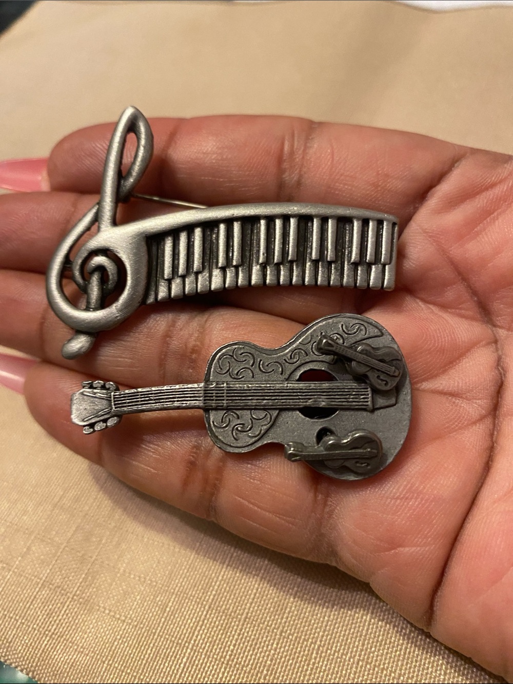 Musical Instruments Piano Guitar brooch earrings Lot